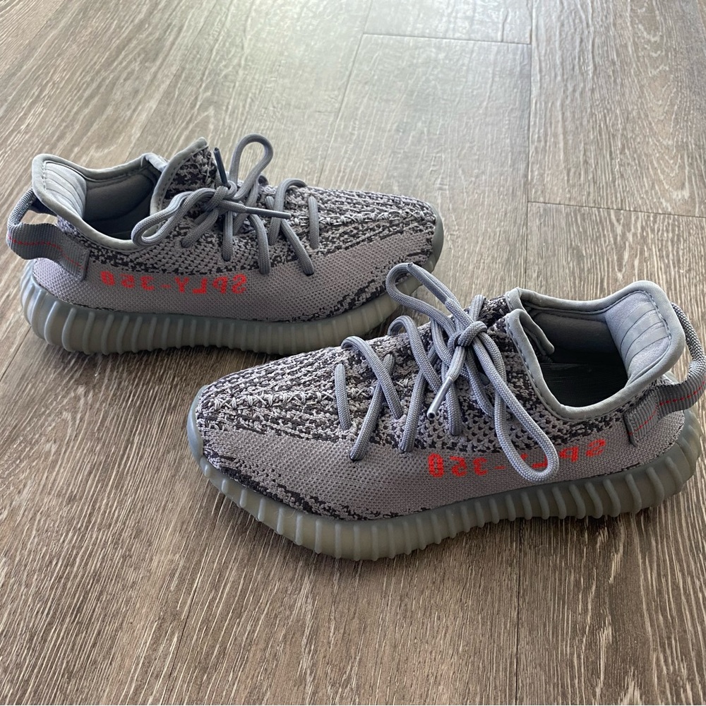 Yeezy Boost 350 V2 NEW